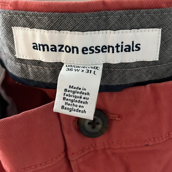 Men’s Amazon Essential Pants - Picture 2 of 3